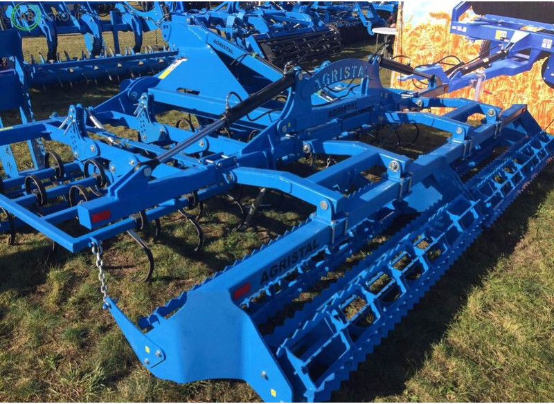 AGRISTAL Hydraulically folding seedbed cultivator/ - Cultivator: picture 5