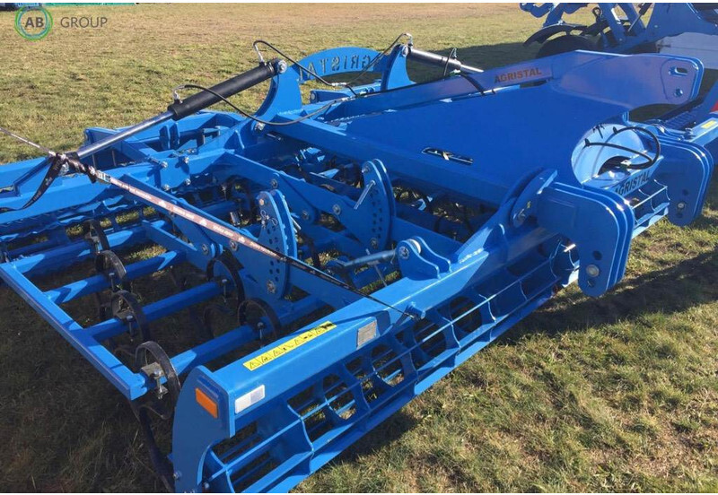 AGRISTAL Hydraulically folding seedbed cultivator/ - Cultivator: picture 3