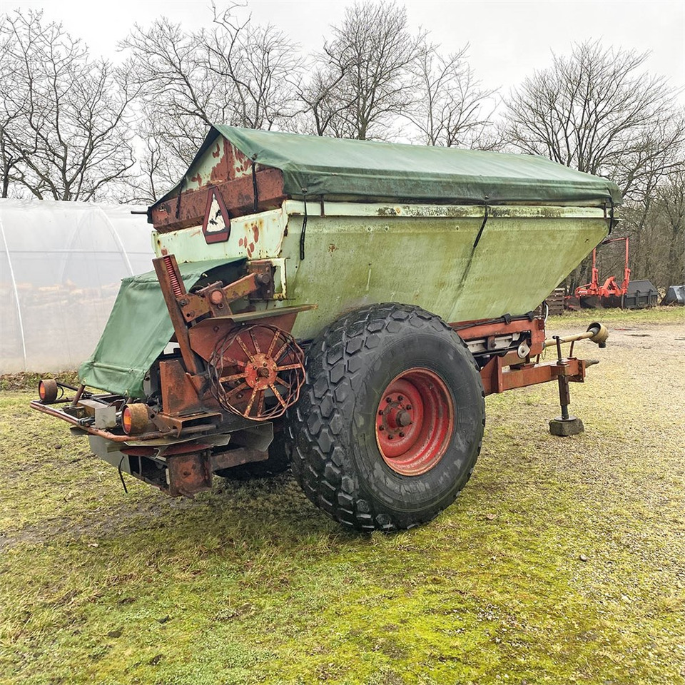 Bredal B 6 - Fertilizing equipment: picture 2