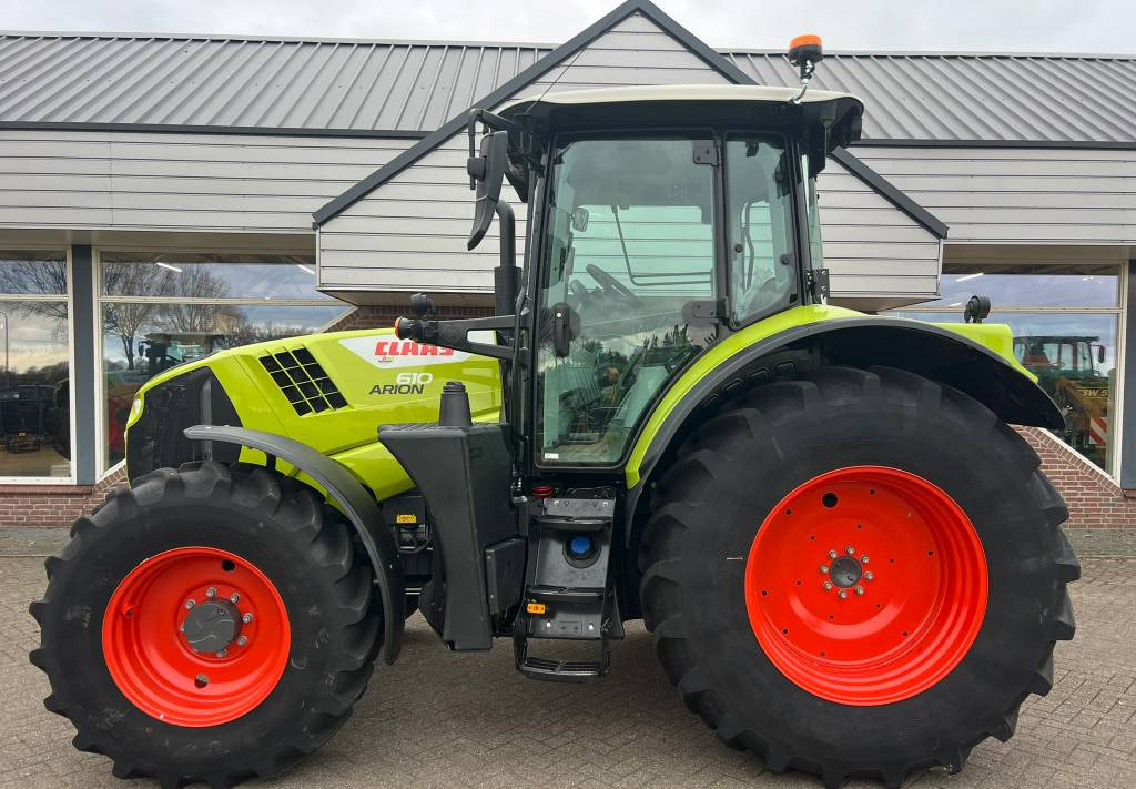 Farm tractor CLAAS Arion 610 CIS: picture 2