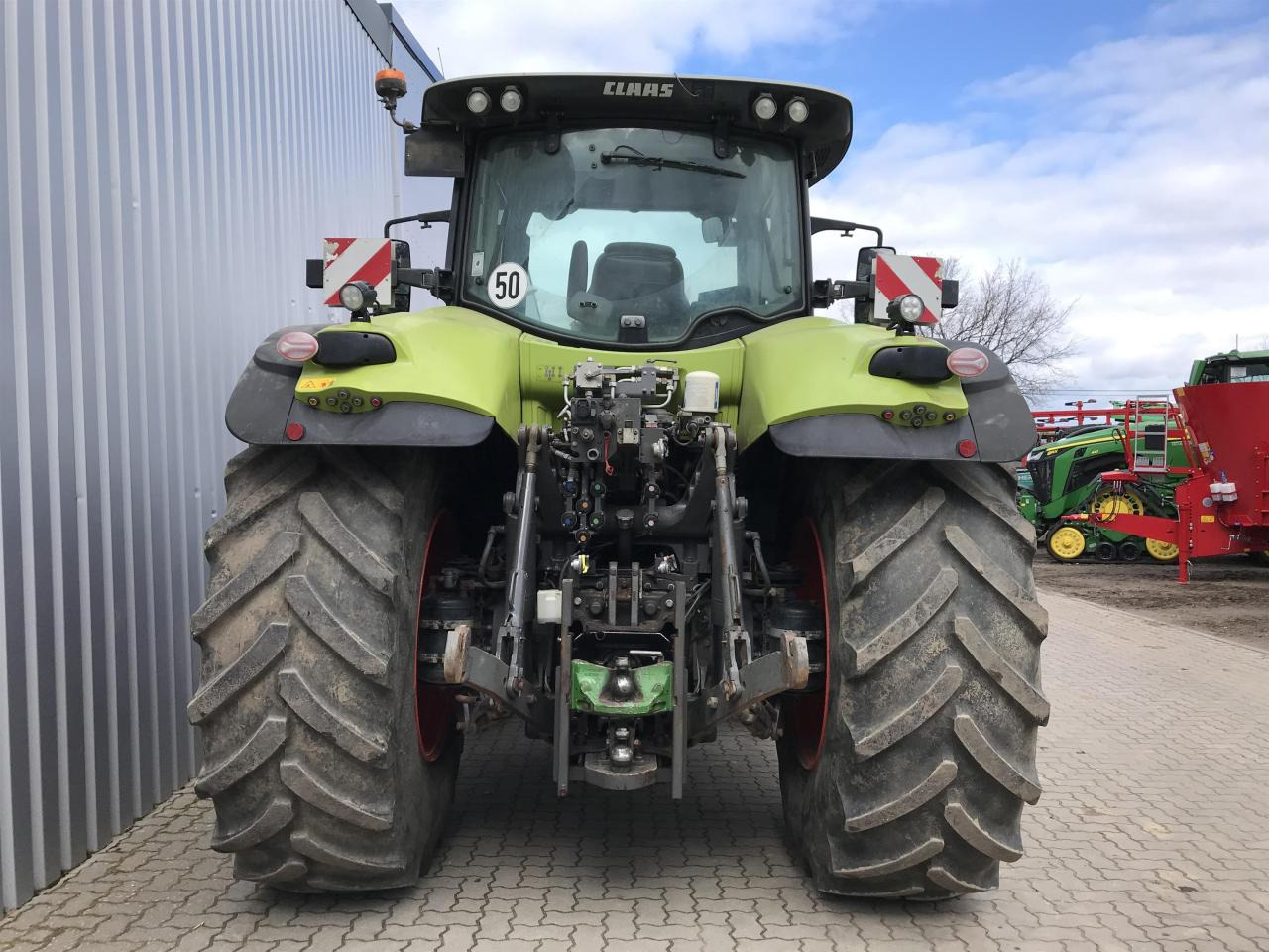 CLAAS Axion 870 - Farm tractor: picture 5