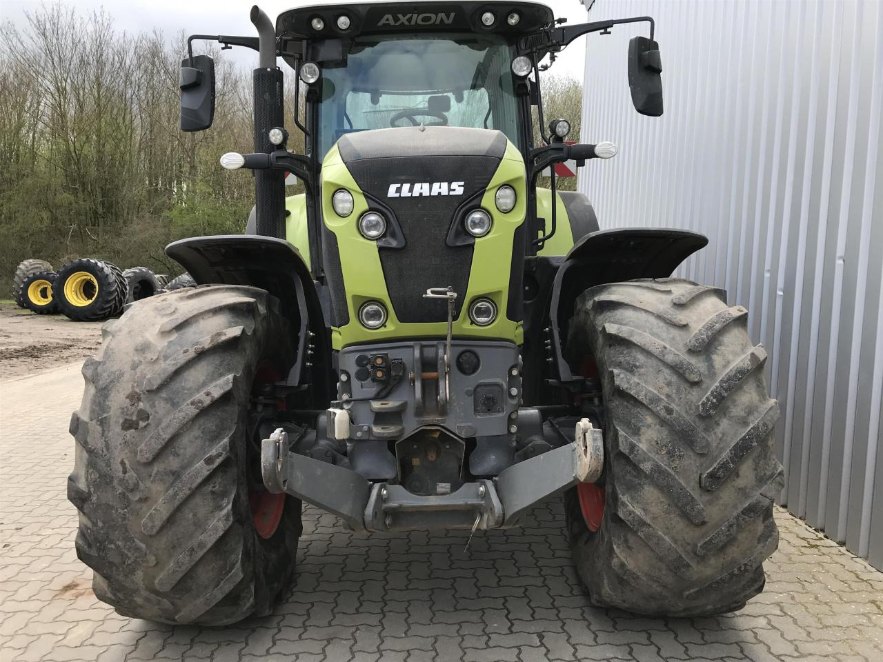 CLAAS Axion 870 - Farm tractor: picture 3