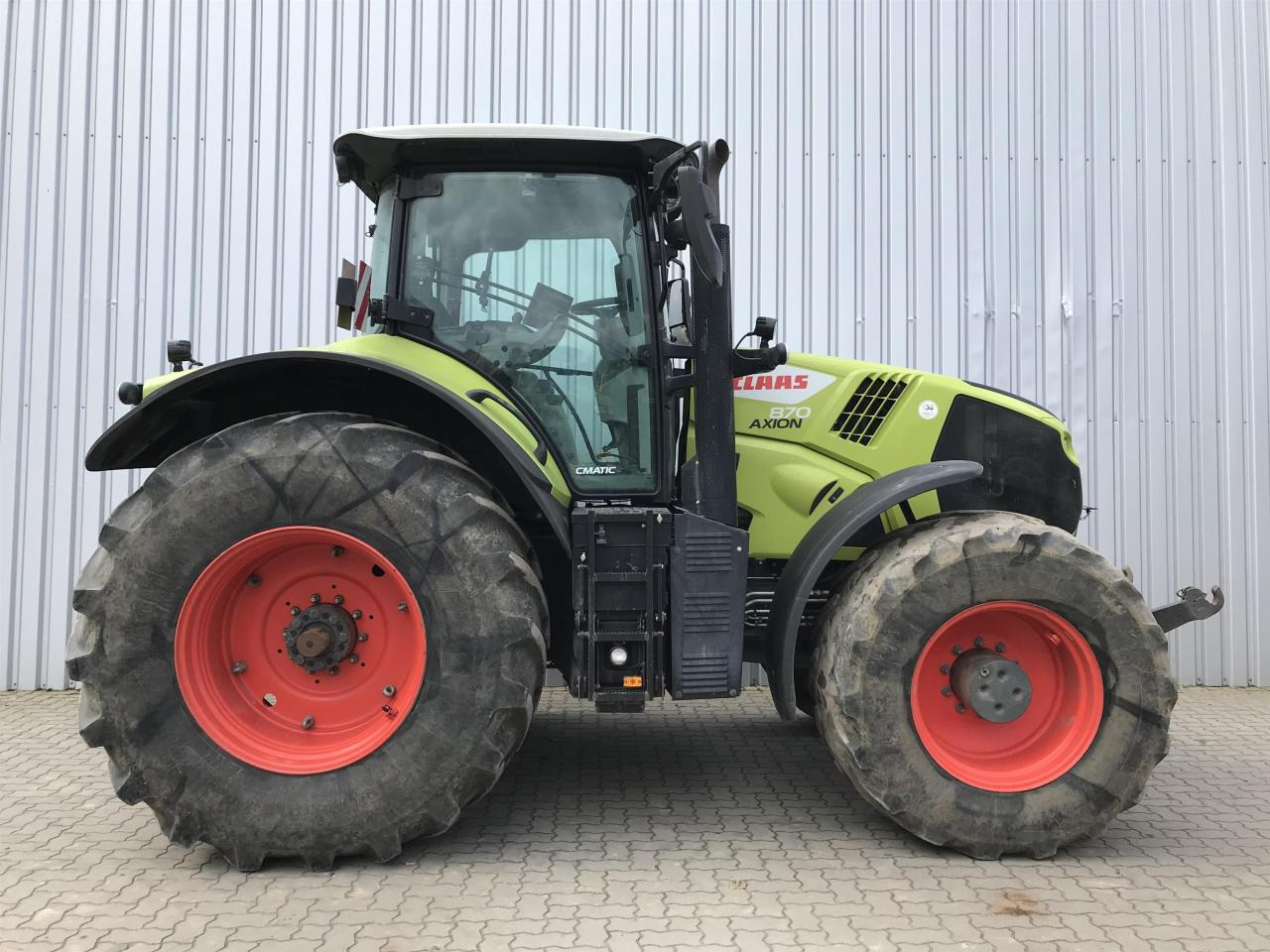 CLAAS Axion 870 - Farm tractor: picture 2