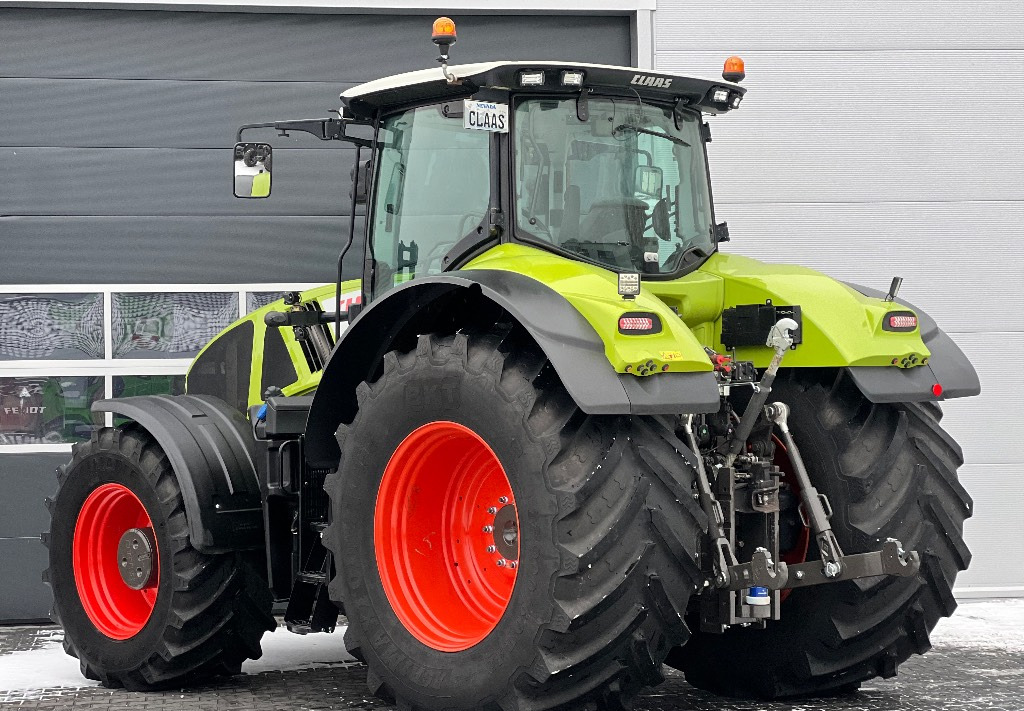 Farm tractor CLAAS Axion 920 Cmatic: picture 8