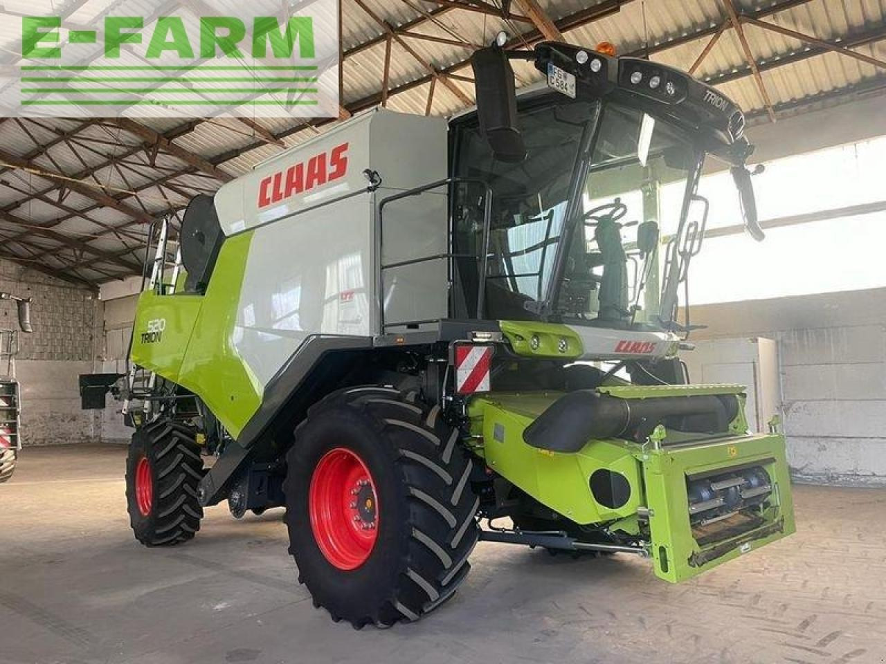 CLAAS trion 520 basic claas mähdresc - Combine harvester: picture 1