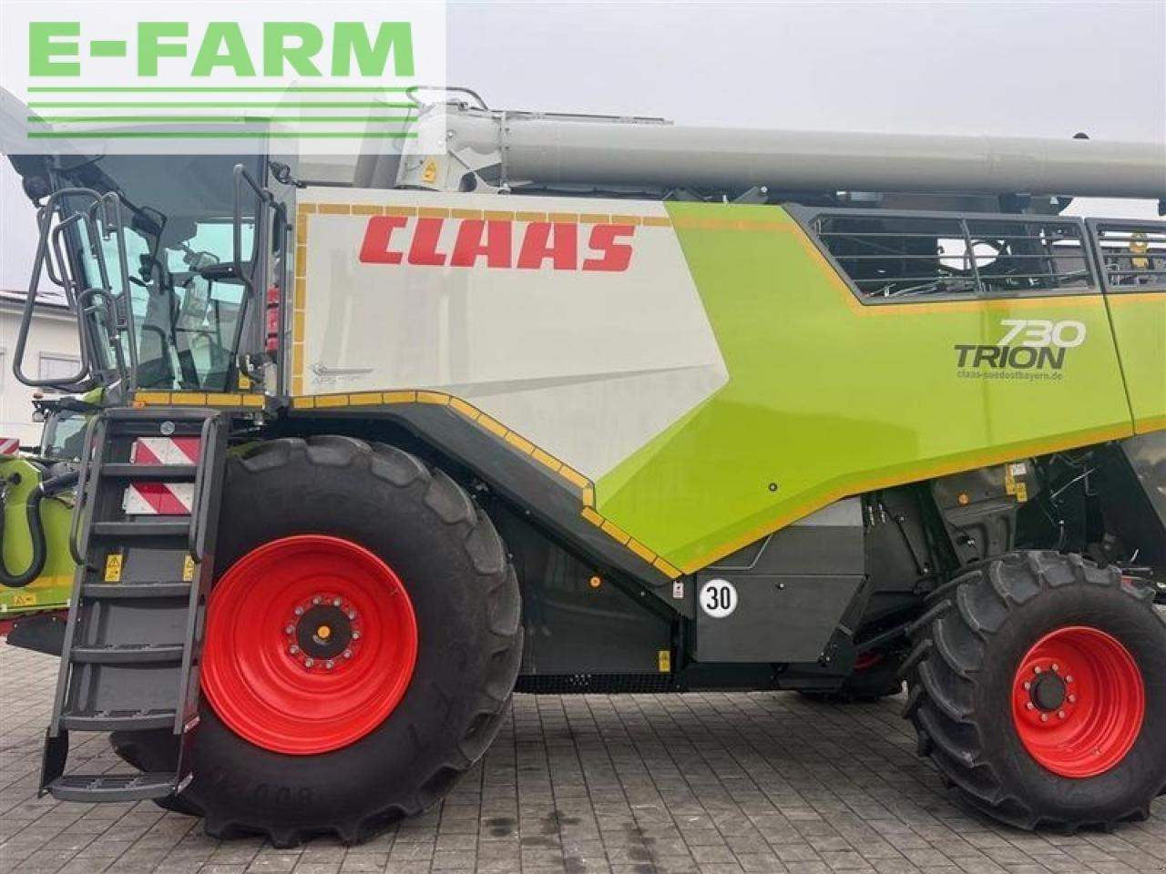 CLAAS trion 730 - Combine harvester: picture 4