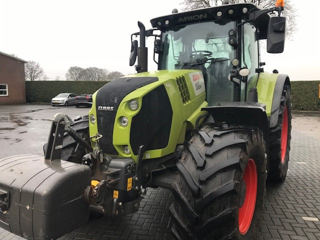 Farm tractor Claas 660 Arion: picture 3