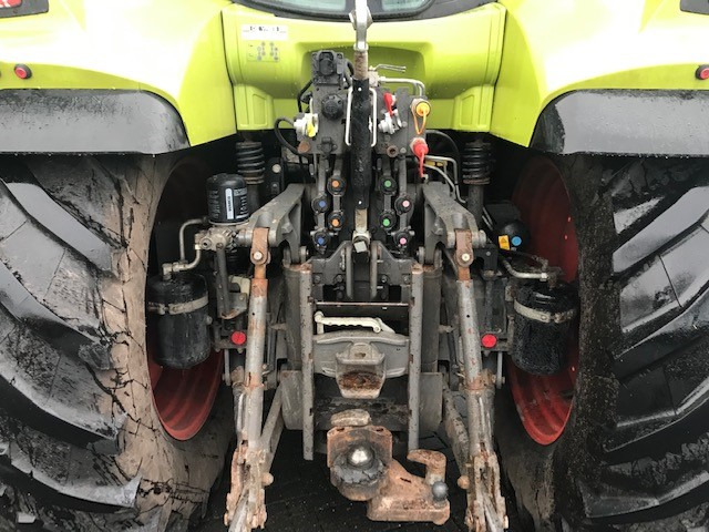 Farm tractor Claas 660 Arion: picture 6