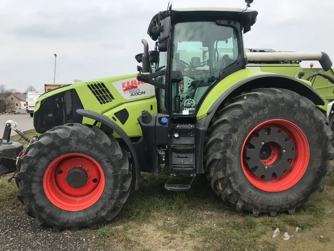 Claas AXION 850 - Farm tractor: picture 4