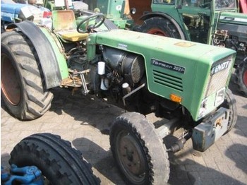 Fendt 203 - Farm tractor