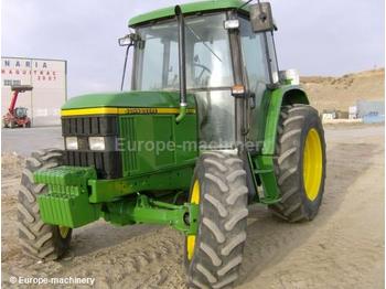 John Deere 6110 - Farm tractor
