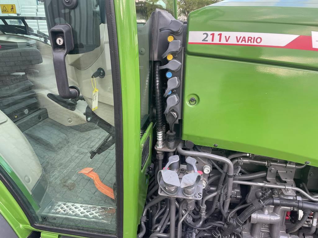 Mini tractor Fendt 211 V Vario Gen3 ProfiPlus setting 2: picture 3