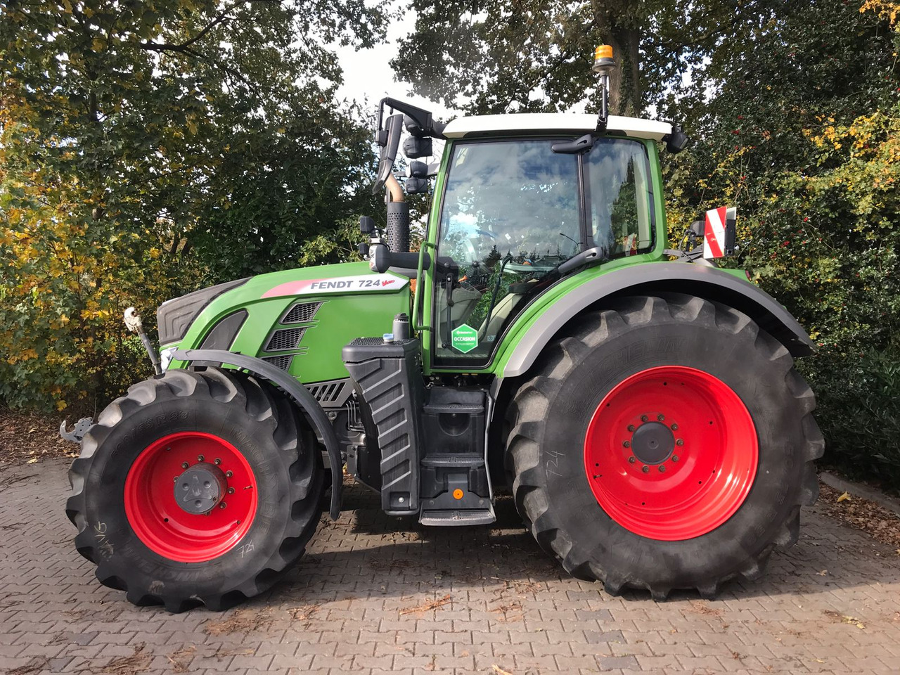 Fendt 724 Vario S4 ProfiPlus - Farm tractor: picture 2