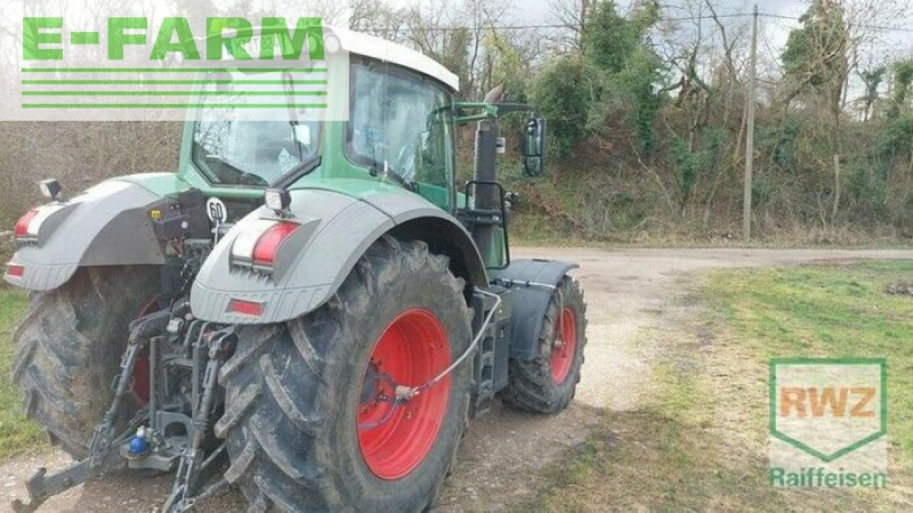 Farm tractor Fendt 824: picture 12