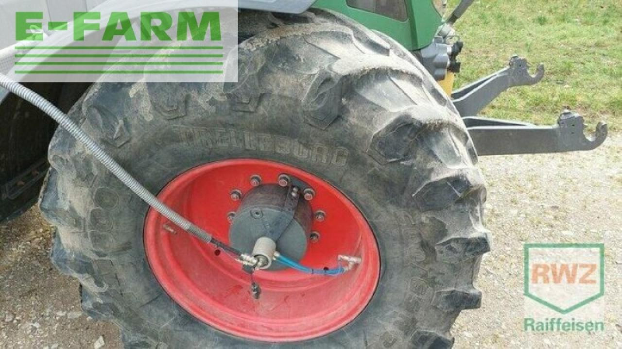 Farm tractor Fendt 824: picture 11