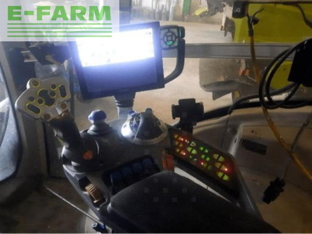 Farm tractor Fendt 826 vario: picture 7