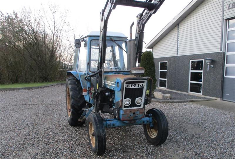 Farm tractor Ford 6600 med frontlæsser: picture 18