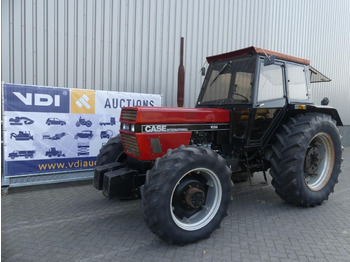 International 1056 - Farm tractor: picture 1
