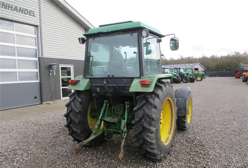 Farm tractor John Deere 2850 Med nye bagdæk på og orginale 50kgs frontvægt: picture 9