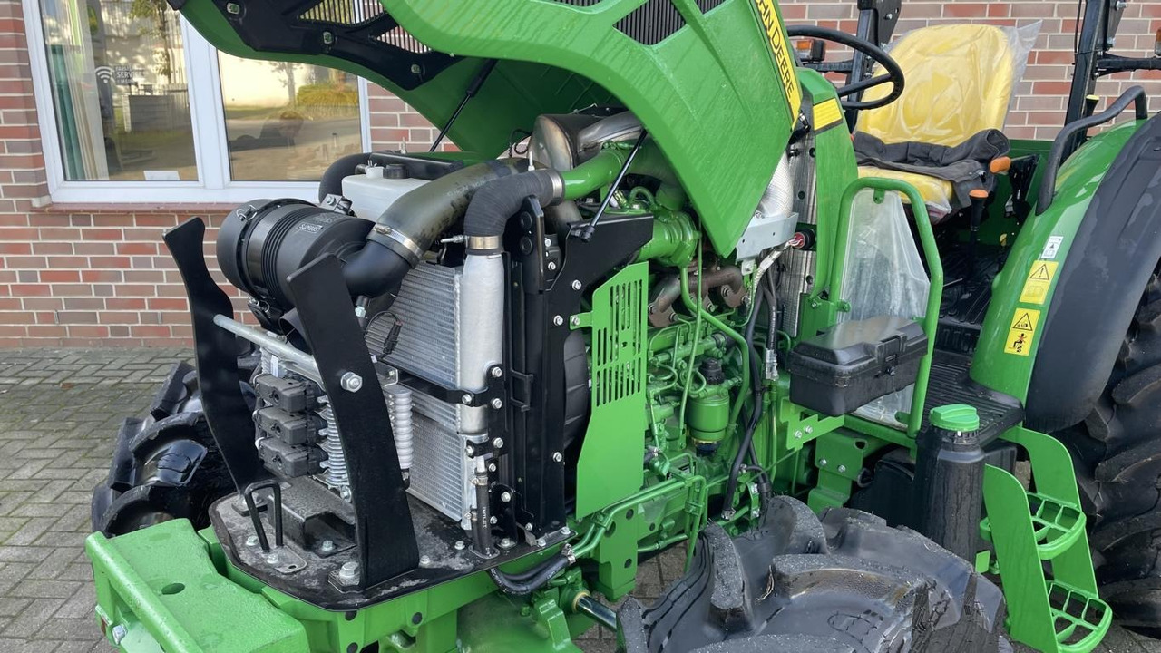 New Farm tractor John Deere 5050E BTS: picture 19