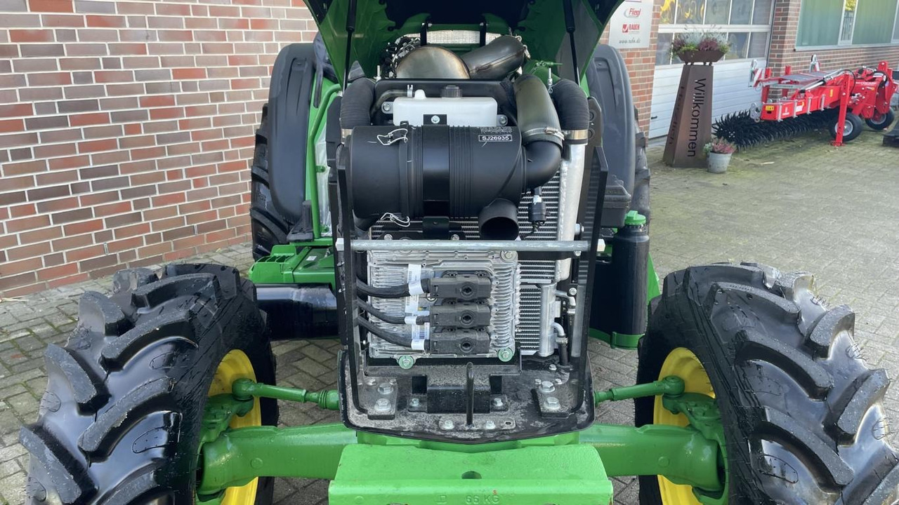 New Farm tractor John Deere 5050E BTS: picture 18