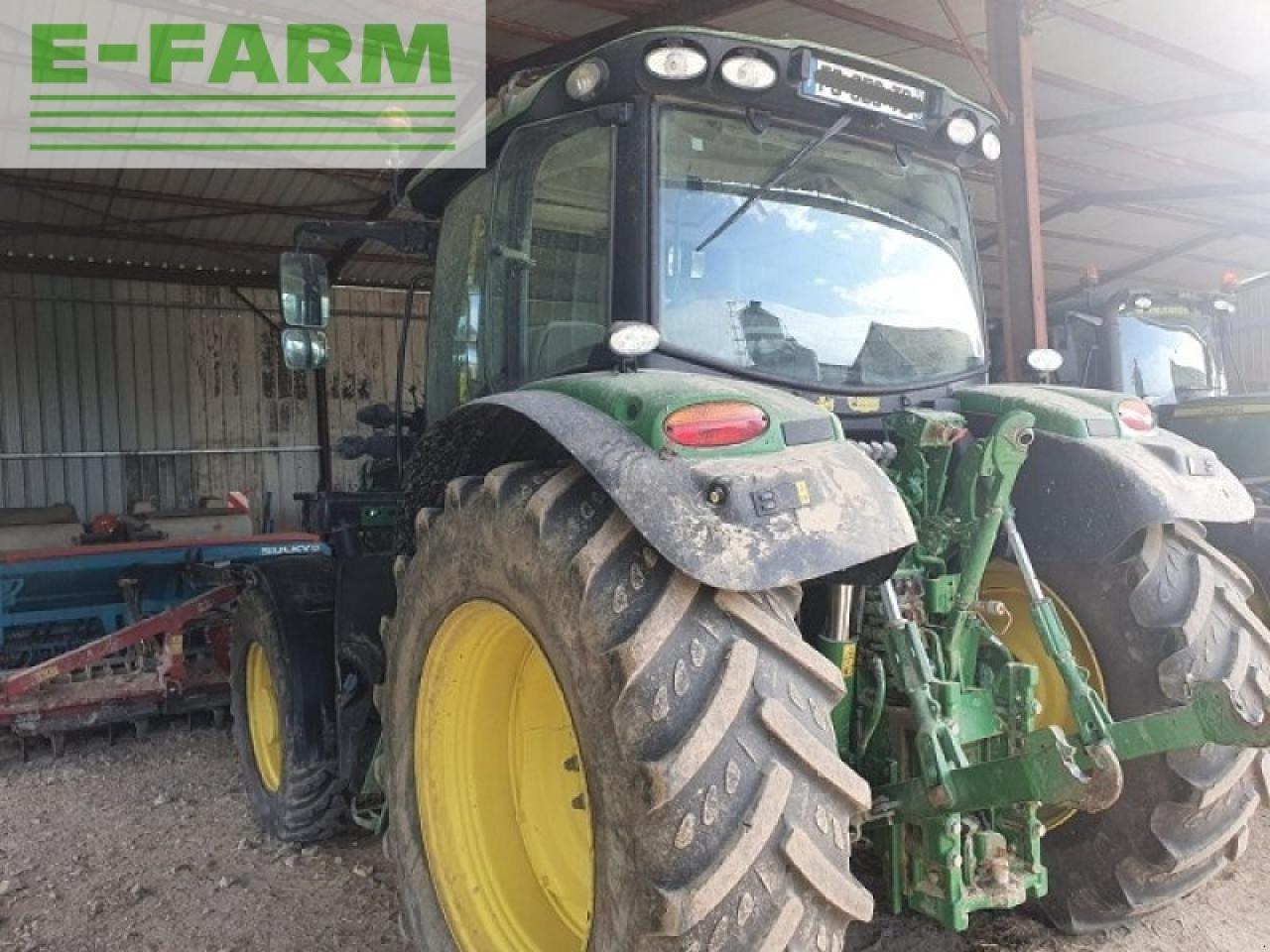 John Deere 6135r - Farm tractor: picture 3