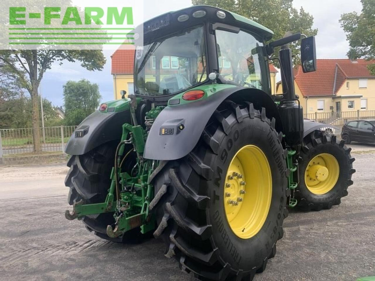 John Deere 6215r - Farm tractor: picture 4