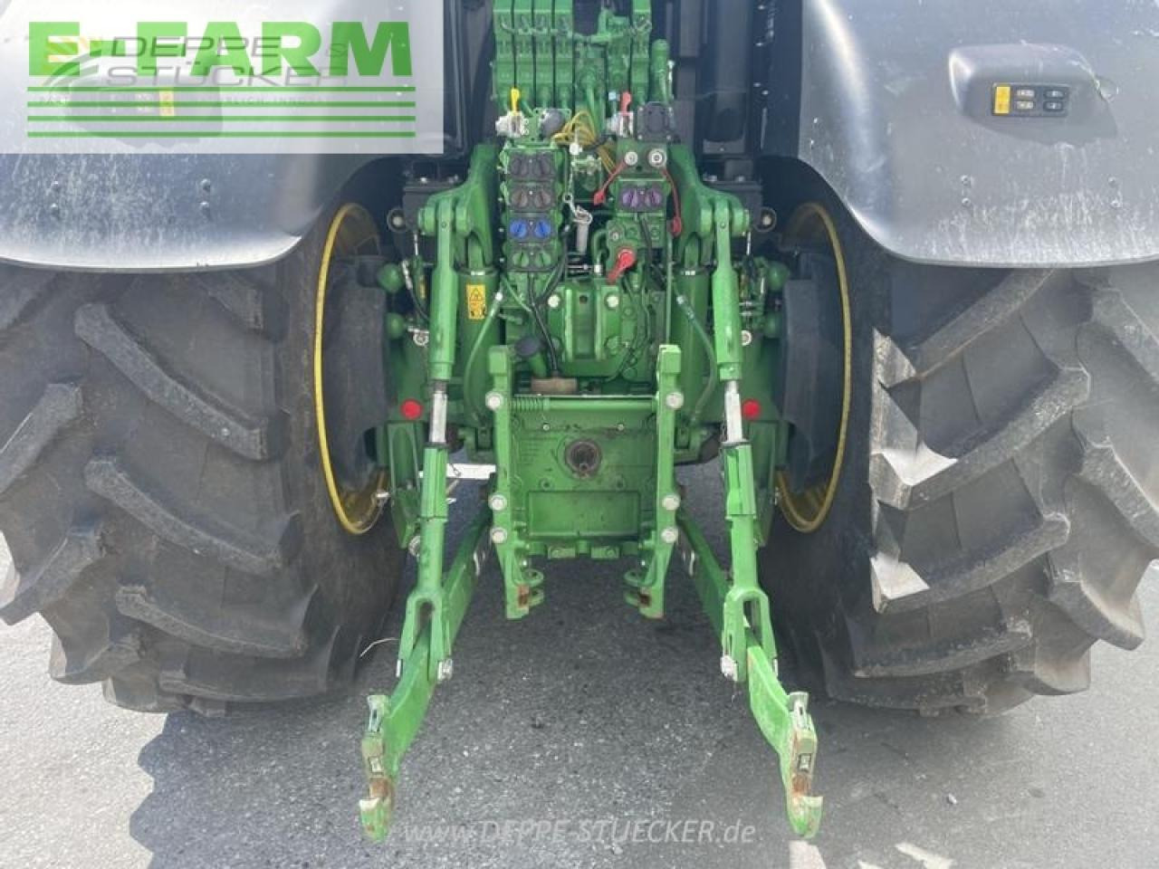 Farm tractor John Deere 6250r: picture 7