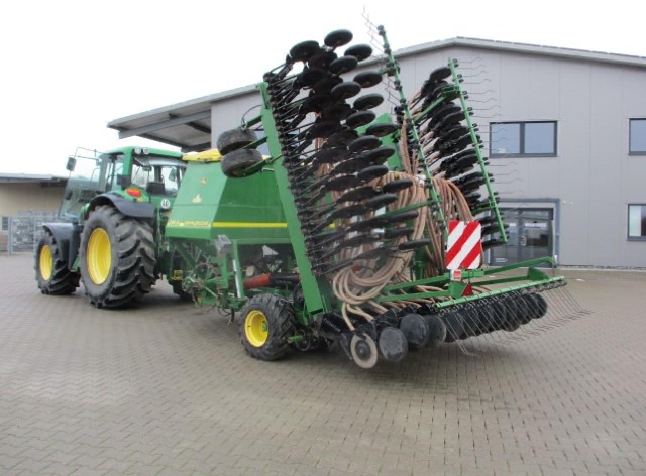 John Deere 740 A Isobus - Seed drill: picture 2