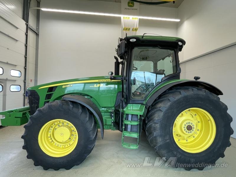 John Deere 8295R - Farm tractor: picture 4