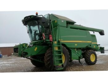 Combine harvester John Deere W650: picture 1