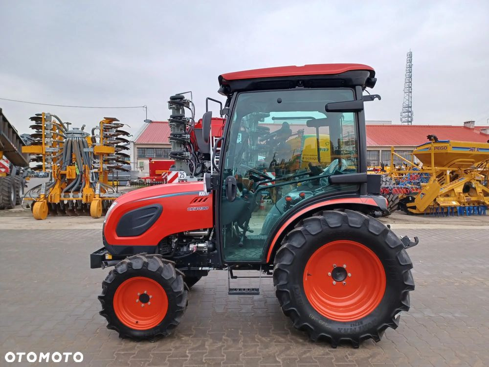 New Farm tractor Kioti CK4030C: picture 3