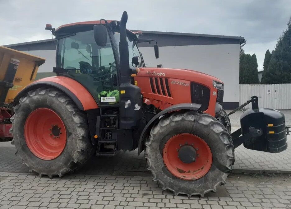 Kubota M7153 - Farm tractor: picture 4