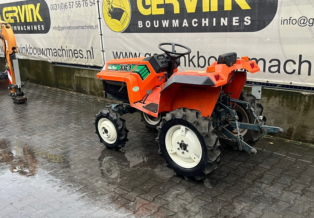 Kubota XB-1  - Farm tractor: picture 2