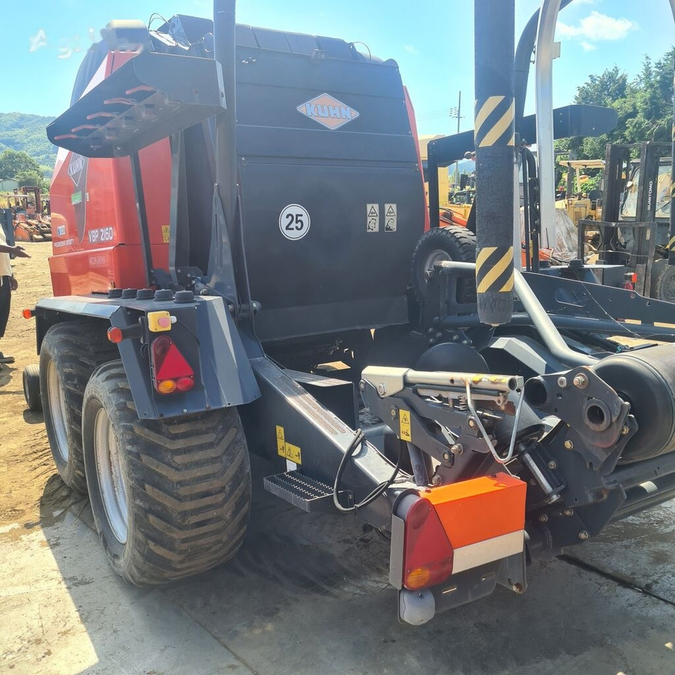 Kuhn VBP 2160 - Round baler: picture 4