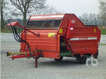 Vicon BLOKOMAT Feeder Wagon - Livestock equipment
