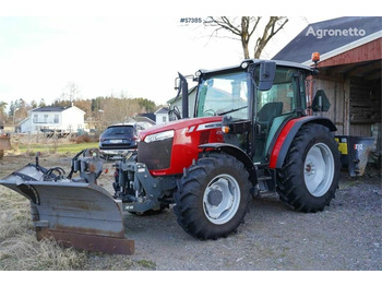 Massey Ferguson MF 4707 with sand spreader and folding plough - Farm tractor: picture 1