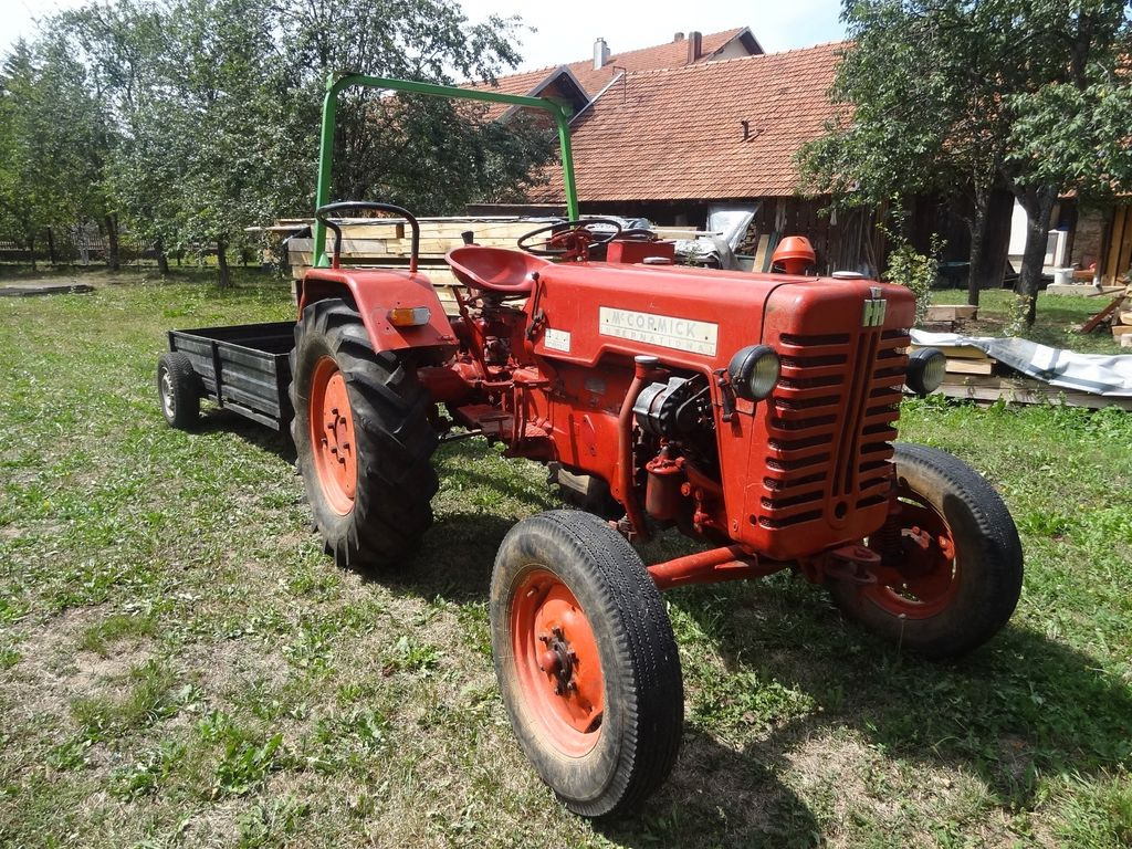 McCormick D 214 Tractor, 1959 oldtimer  - Farm tractor: picture 2