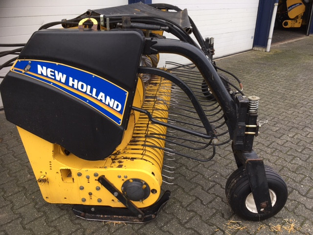 New Holland  - Forage harvester attachment: picture 1