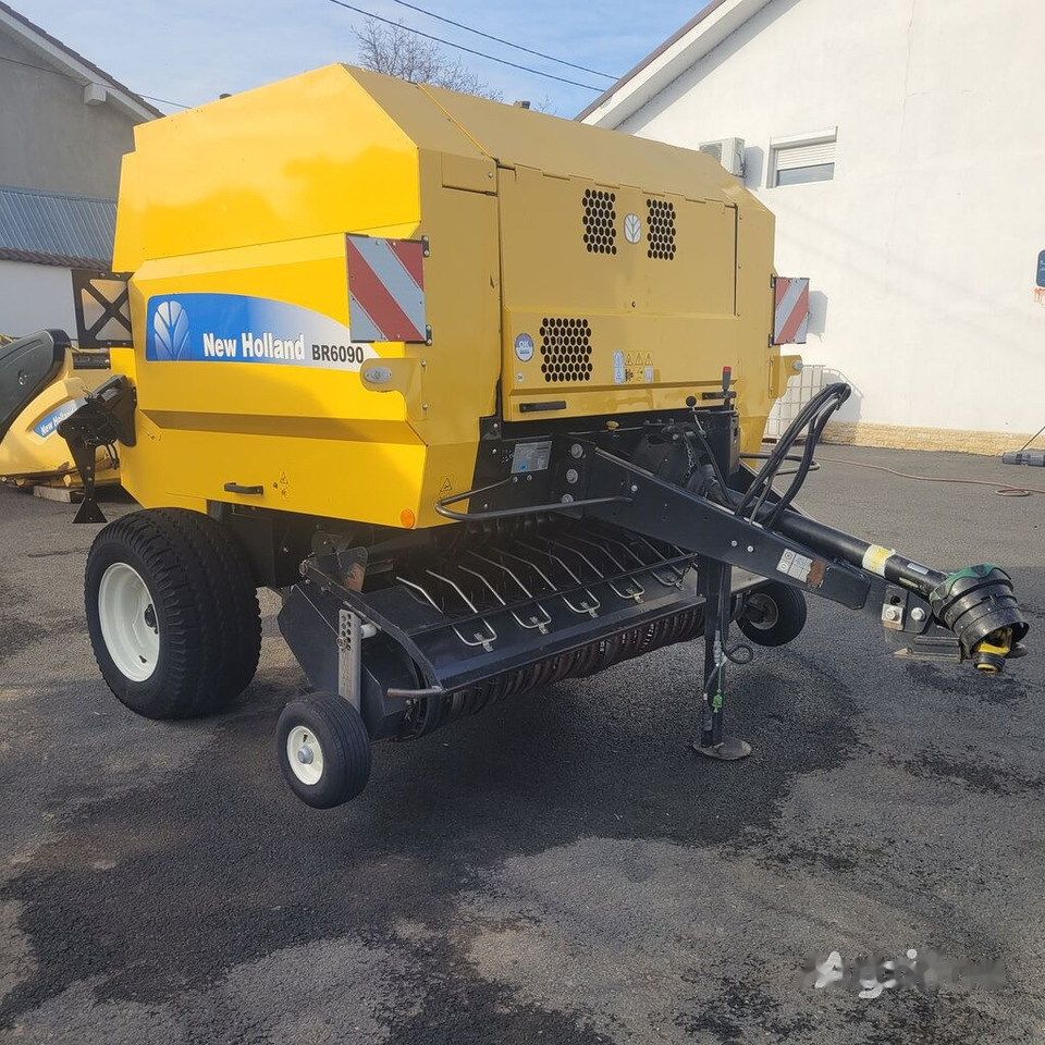 New Holland BR6090 - Round baler: picture 2