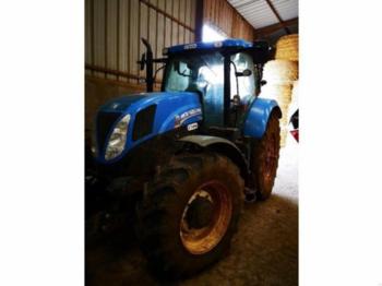 Farm tractor New Holland T7.210: picture 1