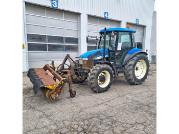 New Holland TD90D - Farm tractor: picture 1