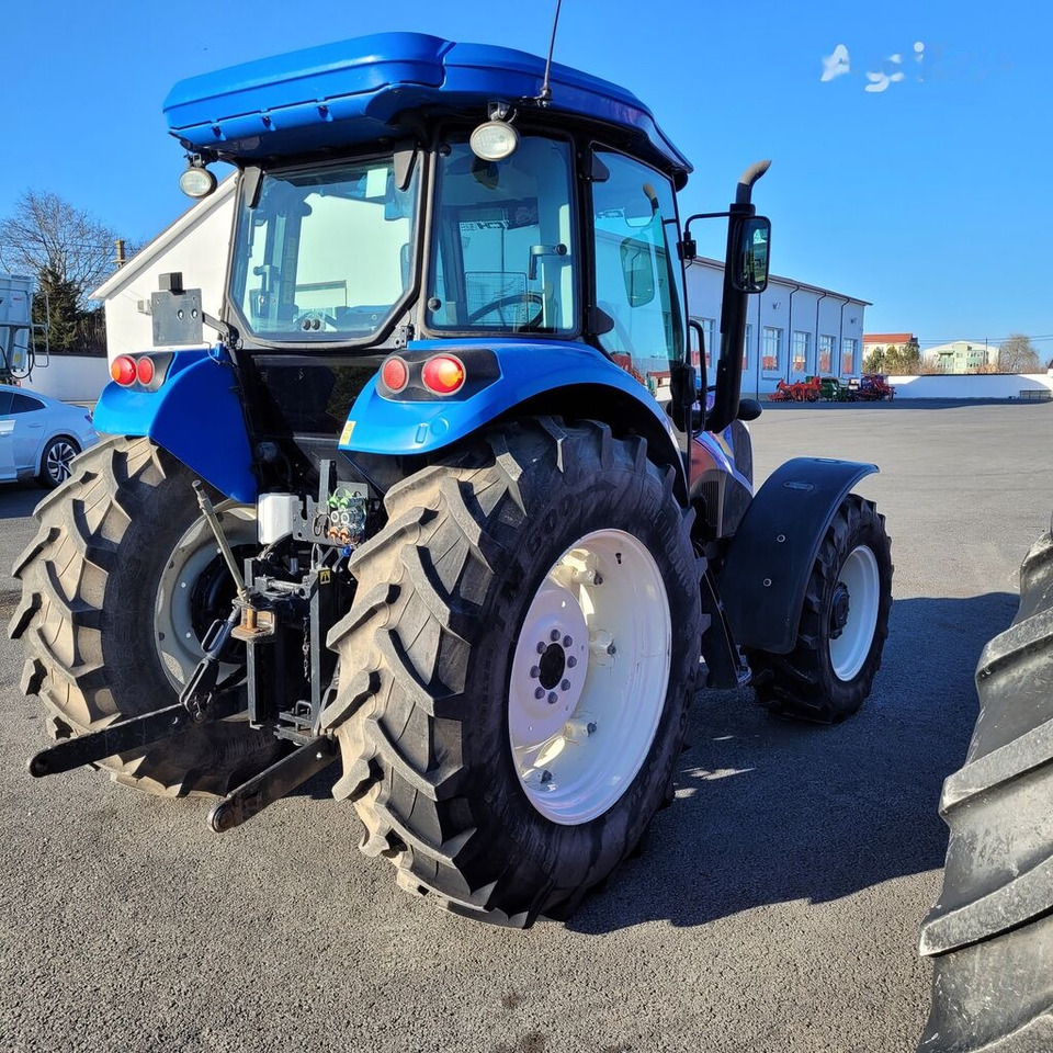 New Holland TD 5.95 - Farm tractor: picture 1