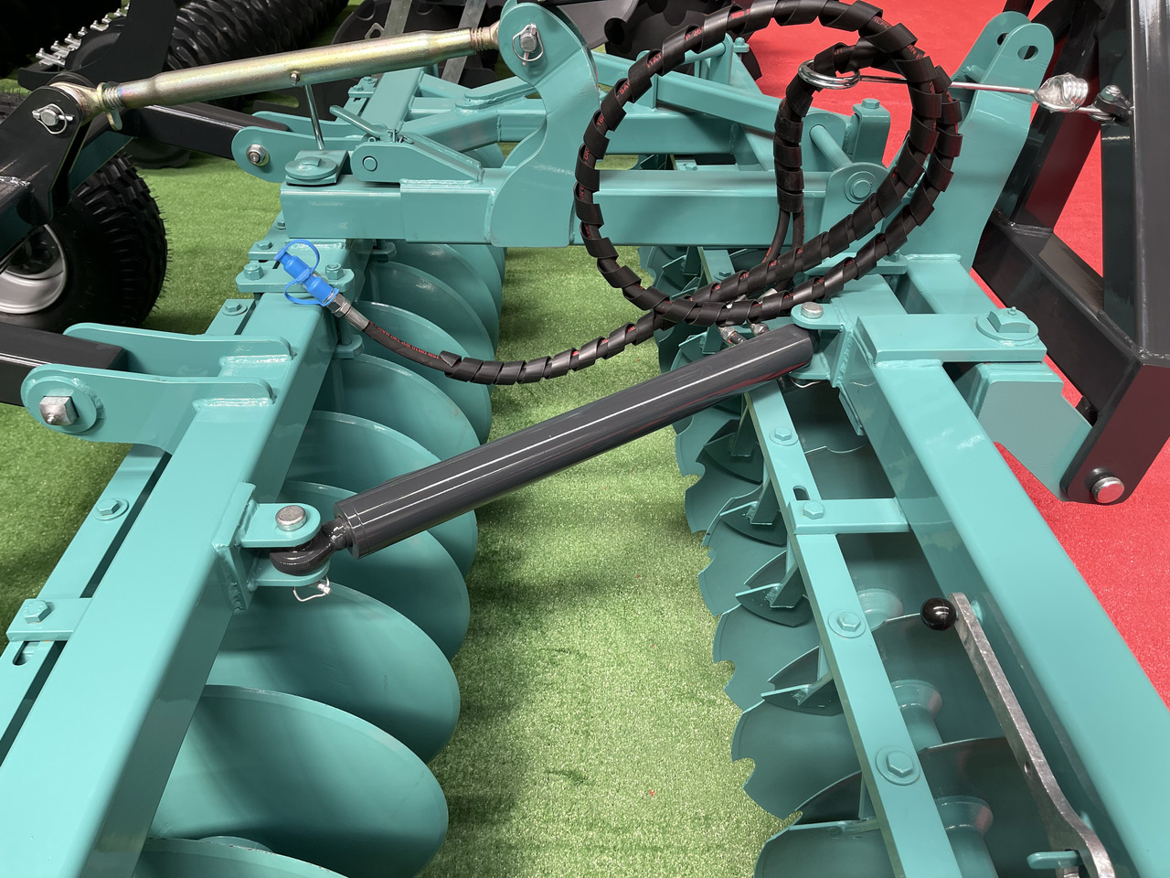 SOIL MASTER _MOUNTED AND TRAILED TYPE HEAVY DUTY DISC HARROW - Disc harrow: picture 5
