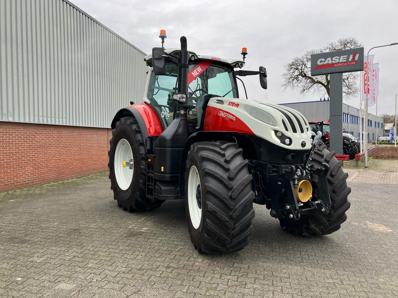 Steyr 6340 Terrus CVT - Farm tractor: picture 2