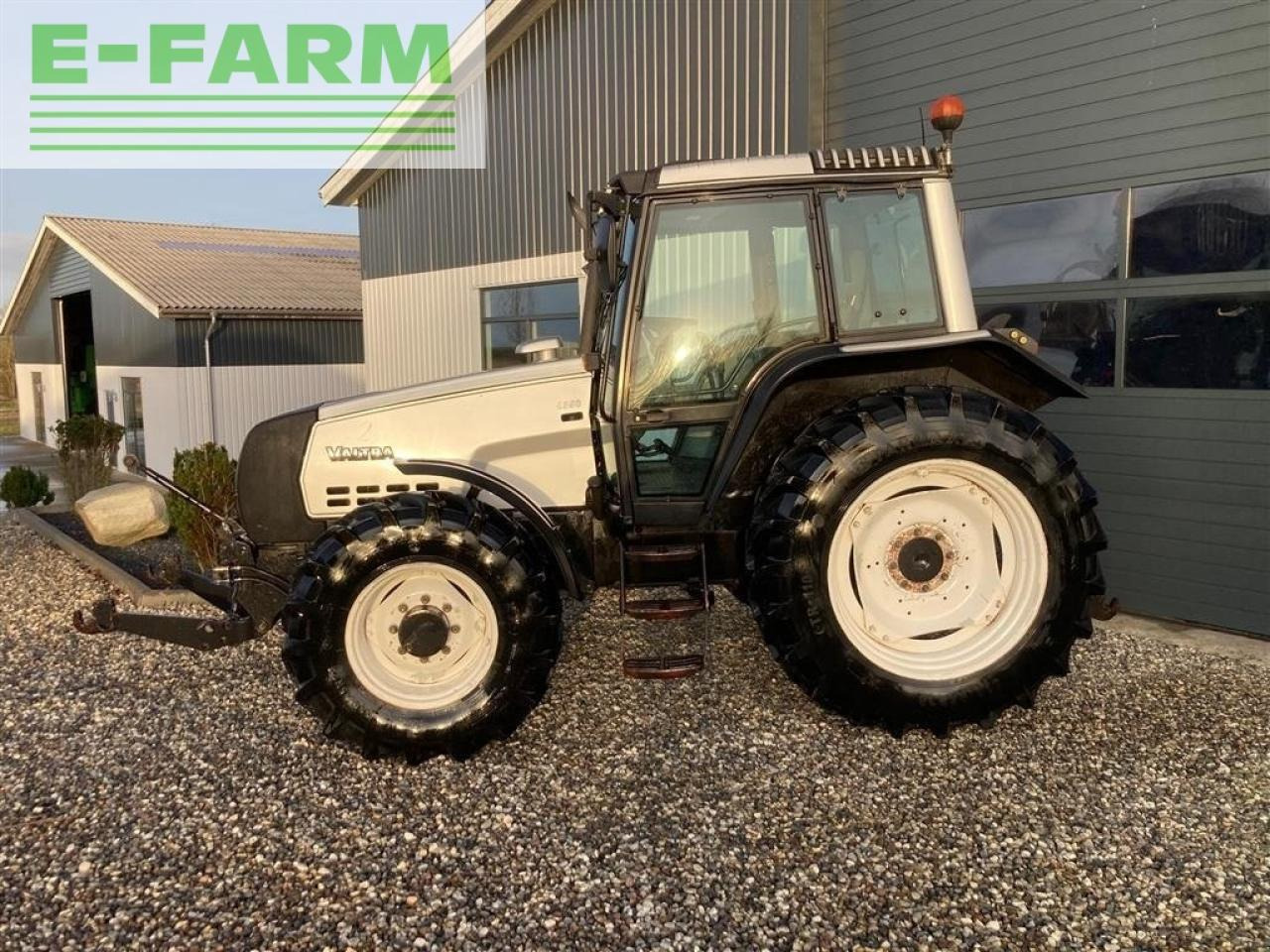 Valtra 6350 hitech - Farm tractor: picture 2