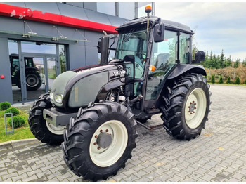 Valtra A93 - Farm tractor: picture 1