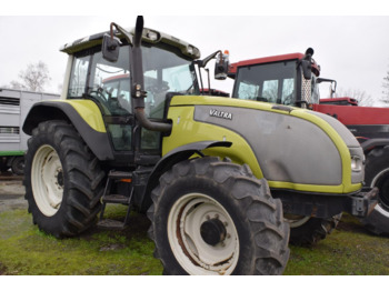 Farm tractor Valtra T120: picture 2
