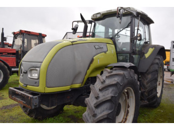 Farm tractor Valtra T120: picture 3