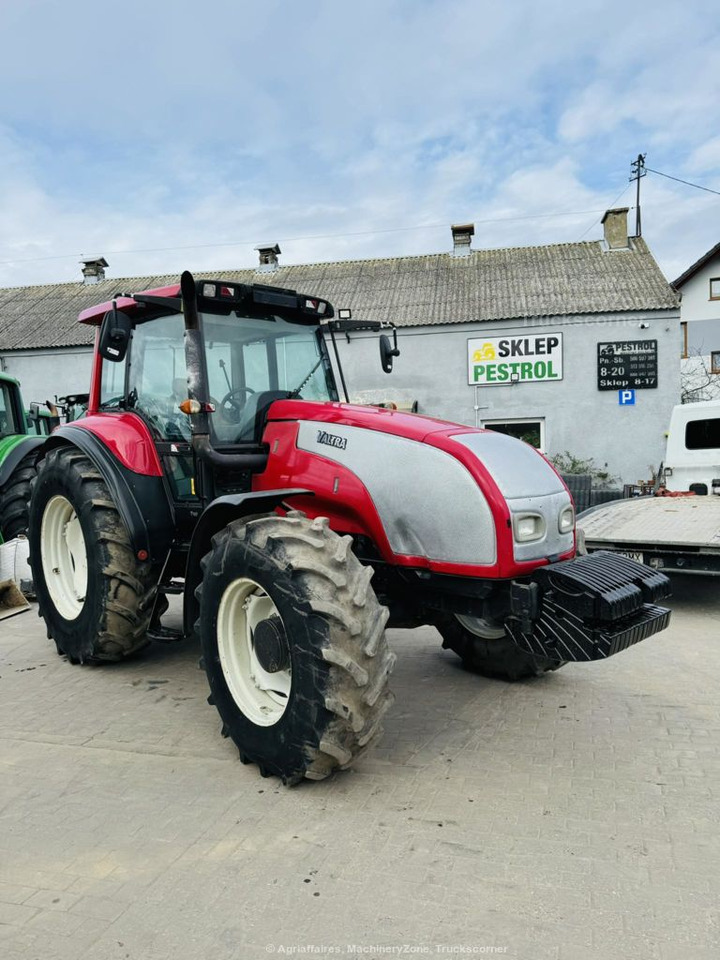 Farm tractor Valtra T160: picture 6